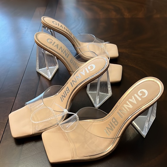 Gianni Bini
Caylor Clear Square Toe Sandals - Picture 2 of 10